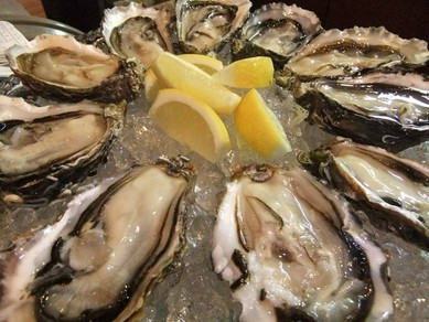 口の中いっぱいに旨味が弾け飛ぶ『五十嵐さんが育てたオホーツク海サロマ湖の牡蠣』