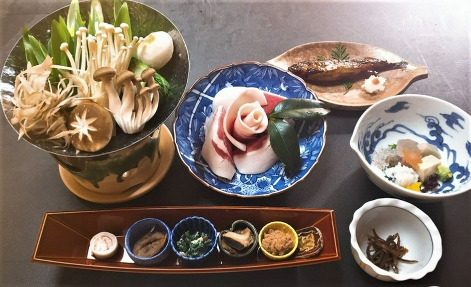 野菜も肉も魚も、地元京都産の食材をメインに使用