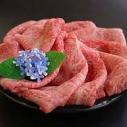 京の老舗肉店「銀閣寺大西」よりその日の良質な高級牛を仕入れ、使わせていただいております。
※予約は二日前までにお願い致します。