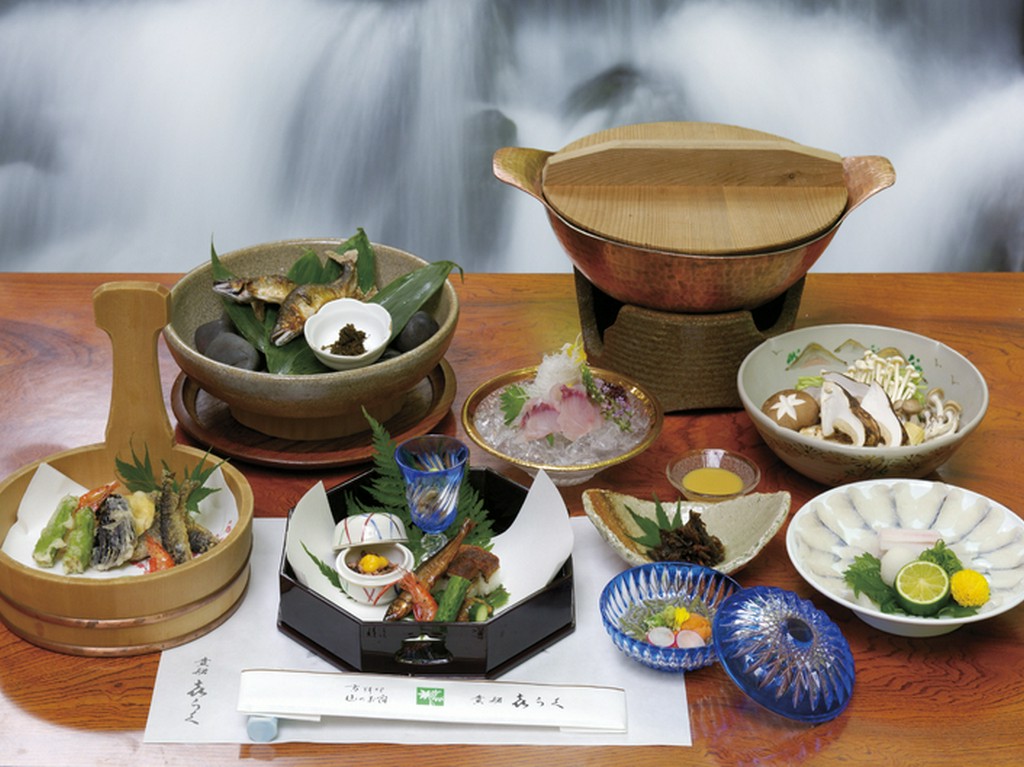 京都の夏の名物料理。上品な味わいの『鱧しゃぶ』