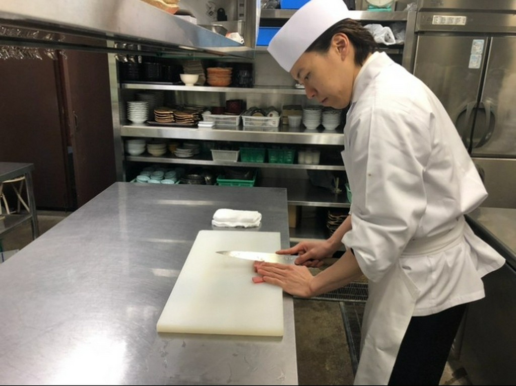 100年の歴史を感じさせる、奥深い味わいの料理