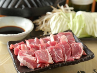 関西では珍しいラム肉を豪快に！『ジンギスカン　食べ放題コース』