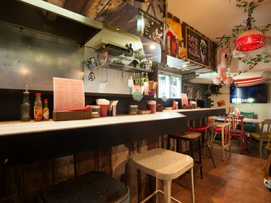 大阪府で女子会におすすめの雰囲気がよくて居心地がいいお店 バー カクテル 女子会におすすめのお店 ヒトサラ