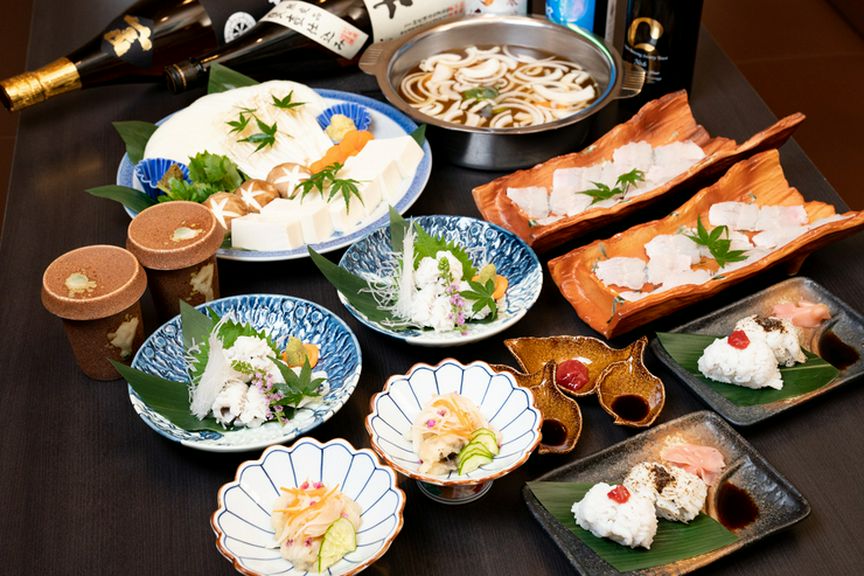 花のように咲くはもを堪能！　夏場だけのスペシャルメニュー『はもしゃぶコース』（写真は2人前）