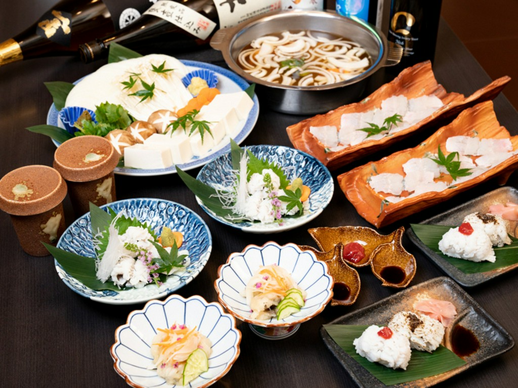 花のように咲くはもを堪能！　夏場だけのスペシャルメニュー『はもしゃぶコース』（写真は2人前）