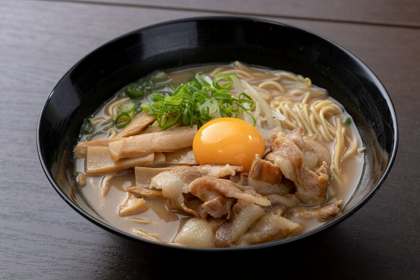 徳島ラーメン(並) (生卵はオプションです)