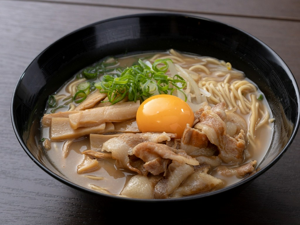 徳島ラーメン(並) (生卵はオプションです)