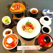 お刺身おまかせ盛合わせ、和牛ロース朴葉みそ焼き
茶碗蒸し、ごはん、香の物、お吸い物

食後のデザートと珈琲セットはプラス３００円(税込）