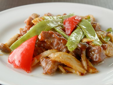 旬の食材を使った料理でゲストをおもてなし