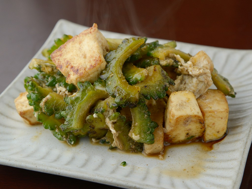 沖縄料理の定番中の定番『ゴーヤチャンプルー』