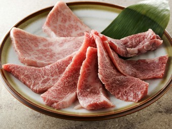 旨味・食感・味わいが微妙に異なる『味良カルビ』