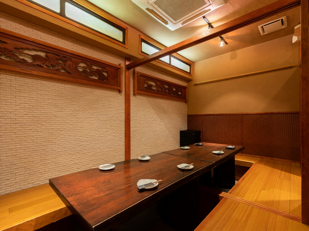 掘りごたつ付きの個室！