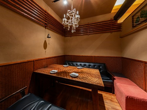 プライベート感満載のソファー席付き個室！