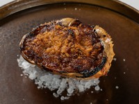 口の中が蟹、蟹、蟹。グラタンというより、もはや蟹を食べている感覚の『紅ズワイガニのグラタン』