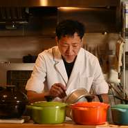 肩肘を張らず、ワインと料理をゆっくりと味わい、おいしい時間を過ごしてもらえることがモットー。さらに、京丹後の食材をふんだんに用いることで、アンテナショップの役割も果たしていきたいと考えられています。