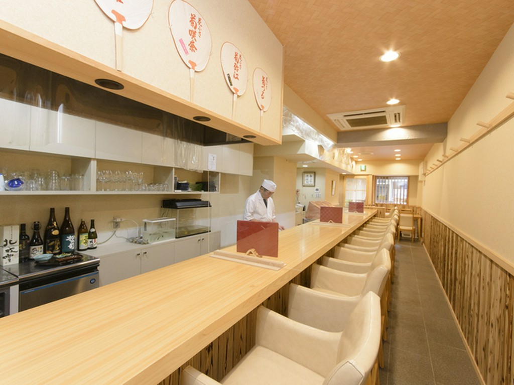 一人使いでも退屈させないカウンター席