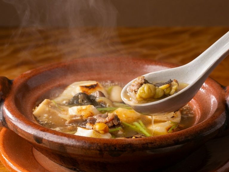 滋味あふれる味わいが染み渡る『丸鍋(スッポン)』