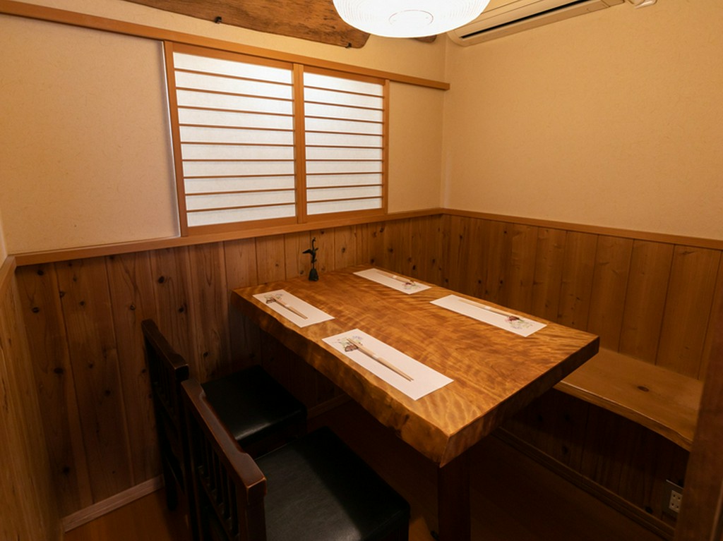 ほかのゲストを気にする必要のない、完全個室は要予約