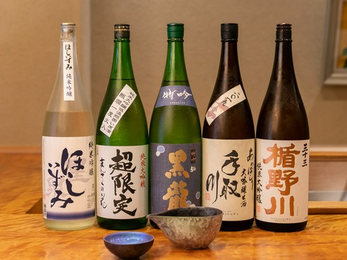 料理を引き立てる美酒。日本酒～洋酒まで、幅広い取り揃えも魅力
