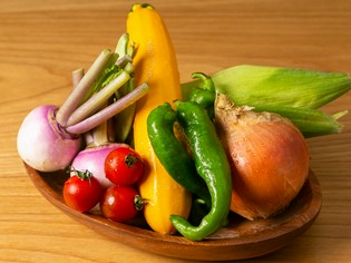 料理に使われる旬の新鮮野菜は、地元・亀岡市産