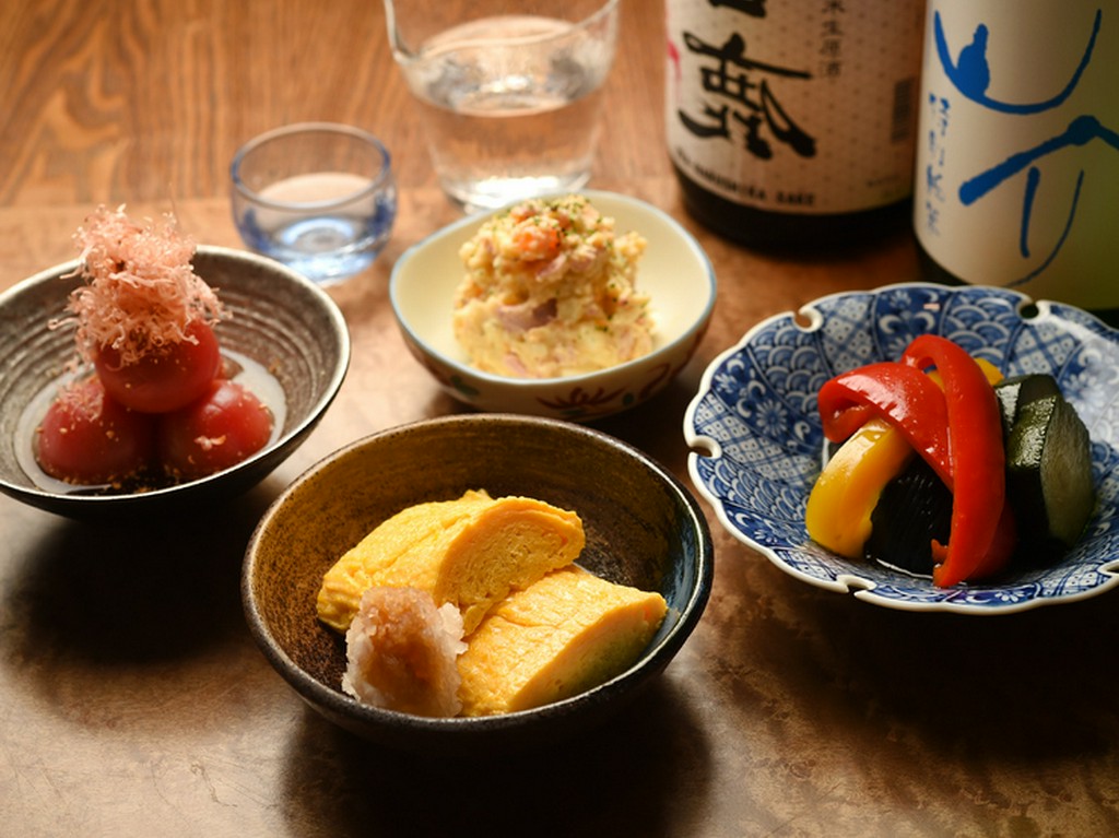 あれこれ楽しめる小鉢メニュー。和食の定番が揃った『季節のおばんざい』各種