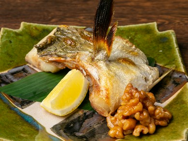 日本酒などのお酒もお楽しみください。