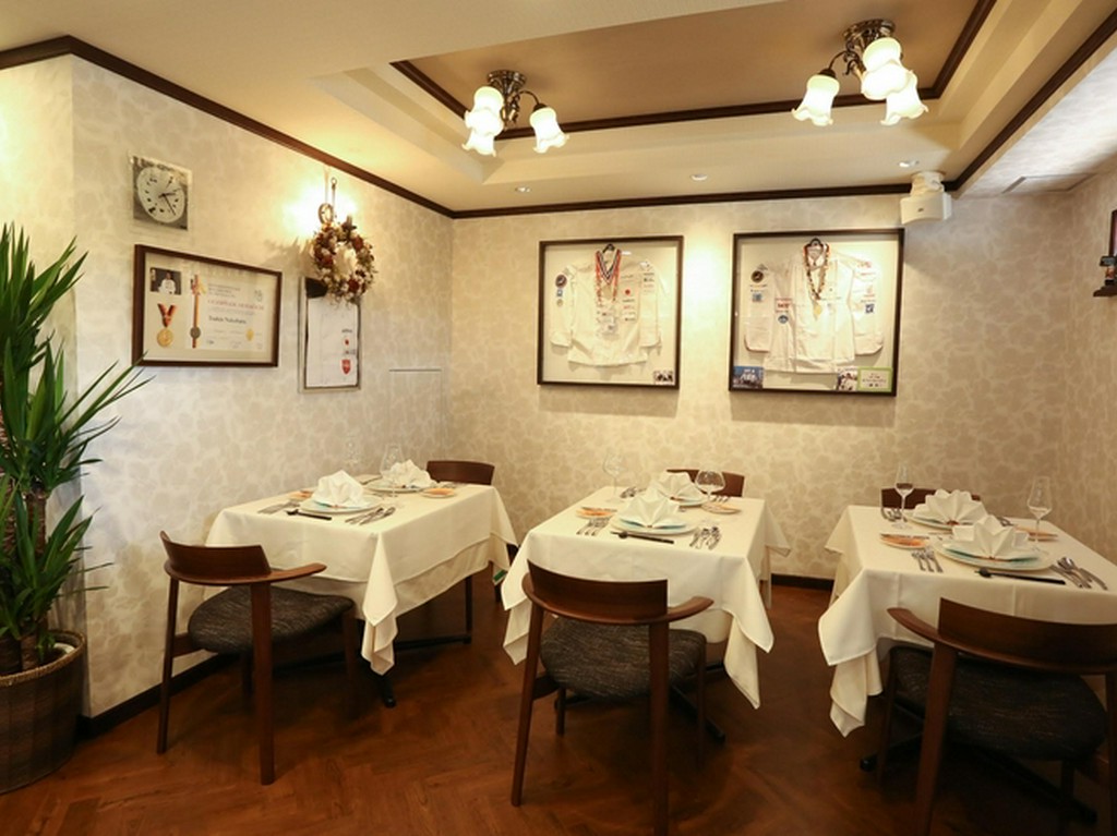 洗練された空間で、食事や会話を心ゆくまで堪能