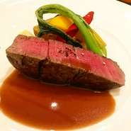 国産牛フィレ肉のステーキがメインディッシュのコース（前日までの予約限定メニュー）

