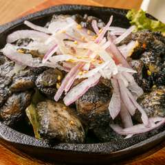 厳選された素材の持ち味をダイレクトに味わう『宮崎県都城産　霧島鶏のもも炙り焼き』