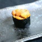 濃厚なウニの旨みが口いっぱいに広がります。