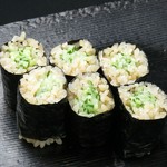 細く切ったきゅうりを巻き込む為食感がとてもいいです。