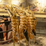 プリプリの大エビを豪快に。。
エビ好きにはたまらない！