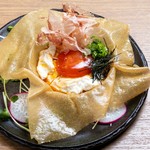 フワッとしたチーズと漬け玉の相性が抜群の新感覚のアテです。