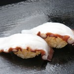 明石タコを使用し上質な旨みとぷりぷりの食感がたまりません。