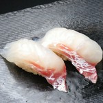 熟成させた鯛はもっちりと甘みが違います。