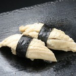 甘めに炊いた蒸し穴子。煮詰めと塩で。