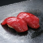 マグロ赤身を漬けにすることでさらに味わい深くなります。