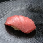 脂ののったトロ。口の中でとろけます。550円
※大トロ  660円より
