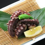 明石タコを使用しぷりぷりの唐揚げ。