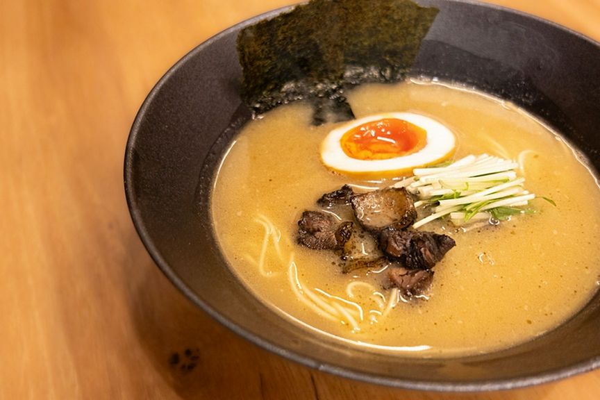 夜鳴き鶏白湯そば