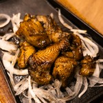 厚くて脂が多いため、歯ごたえがあり、濃厚な旨味が特徴。