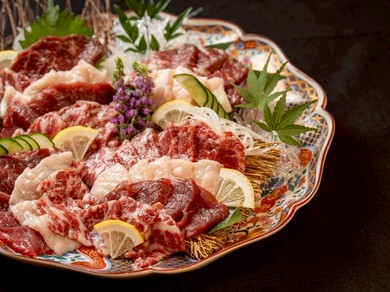 [おすすめ]馬刺し3種盛り合わせ