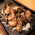 クセになる弾力と、淡白な味わいが特徴。