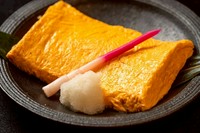 一口噛むと鶏出汁溢れる