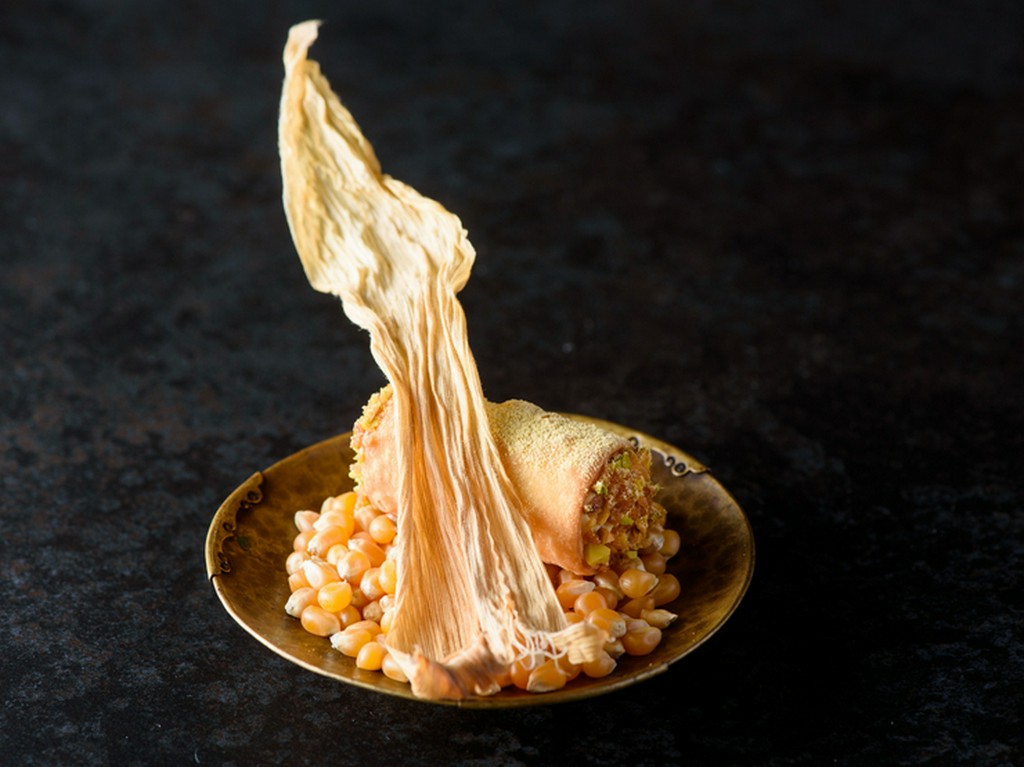 やさしい甘みを楽しむ『とうもろこしクリームのカンノーリ』