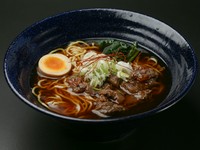 馬すじしょうゆラーメン