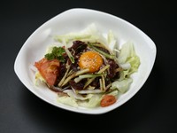馬ユッケ