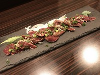 時々しかありませんが、和牛レバーの美味しさを味わってください。