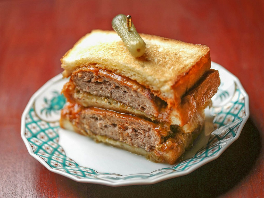 ハンバーグサンド