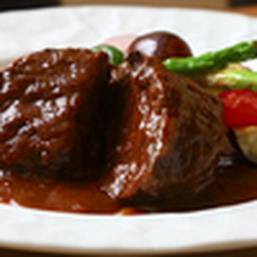 近江牛ほほ肉の赤ワイン煮込み